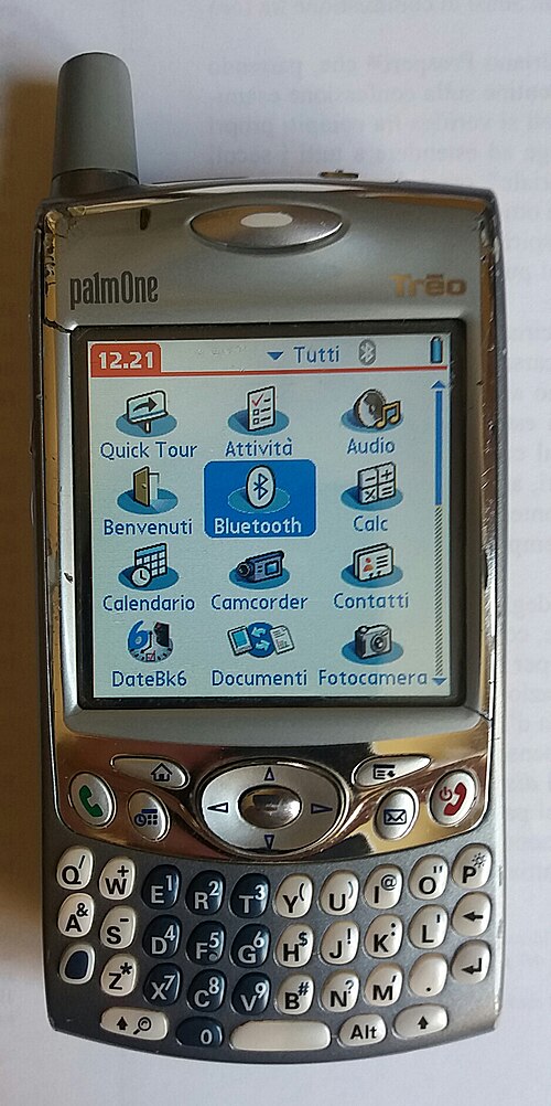 Palm Treo 650 with QWERTY keyboard